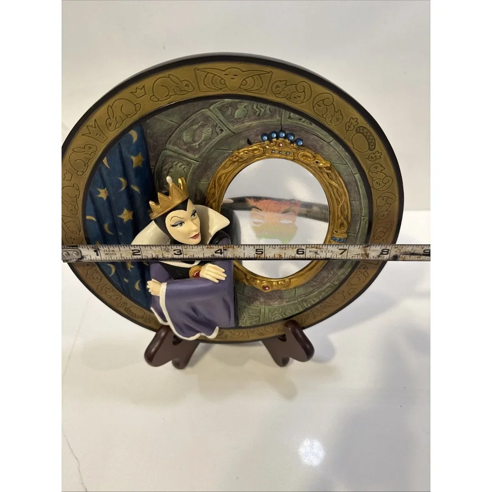 DISNEY EVIL QUEEN MAGIC MIRROR ON THE WALL RELIEF PLATE Snow White Ltd Ed SW28
